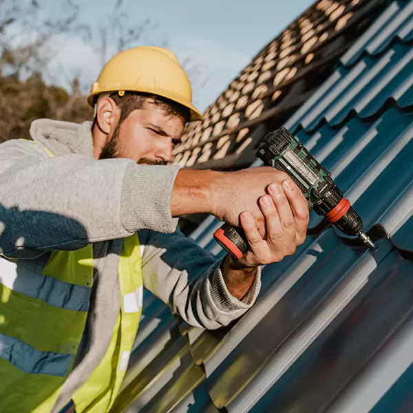 Why Encinitas Property Owners Choose Encinitas Roofing Pro for Metal Roof Replacement?